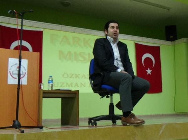 Eğitim uzmanı Özkan ŞENOL, eğitimcilere ve velilere seminer verdi...